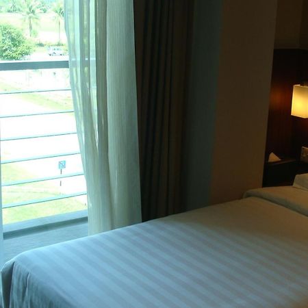 Roomz Hotel Seria Номер фото