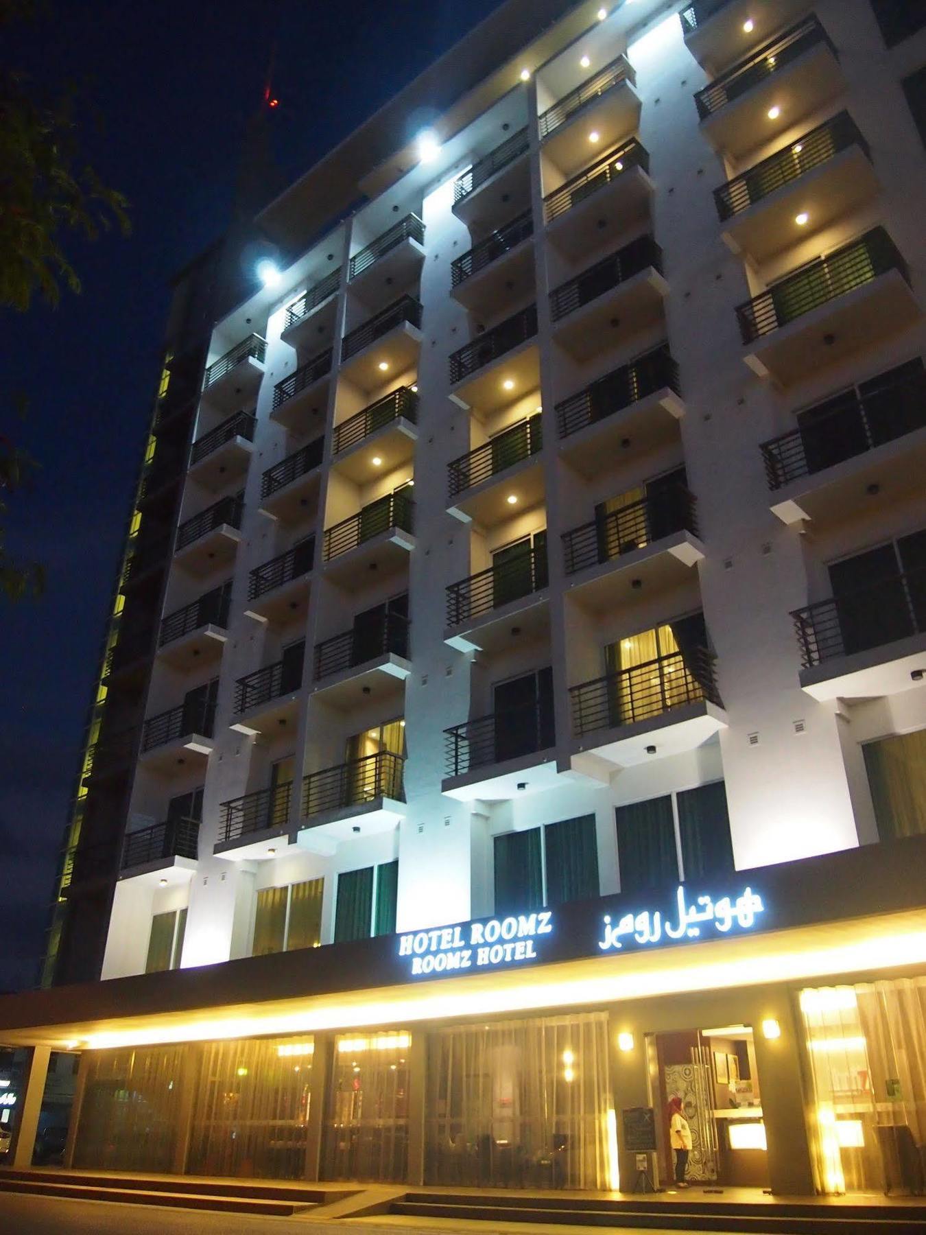 Roomz Hotel Seria Екстер'єр фото