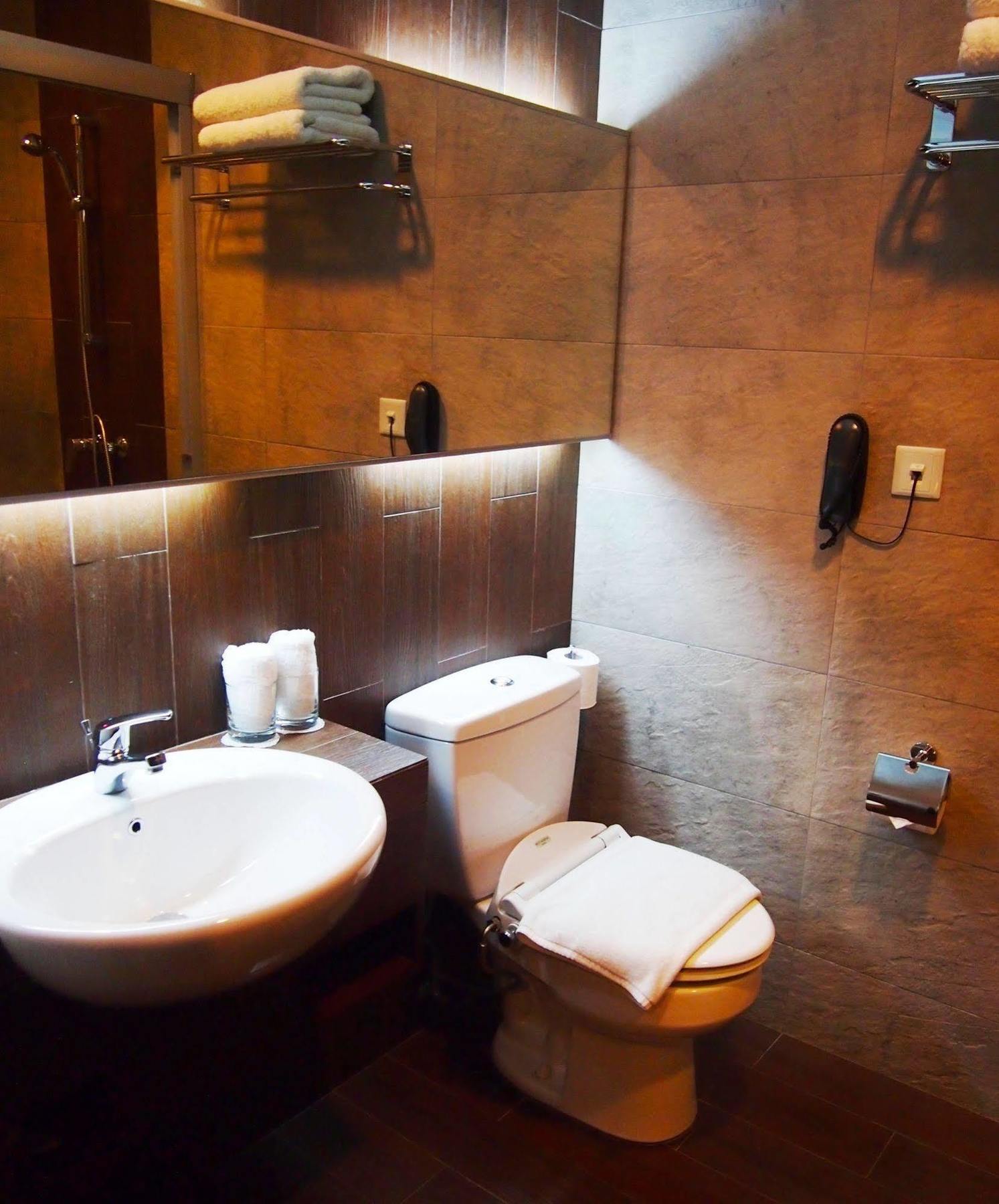 Roomz Hotel Seria Екстер'єр фото