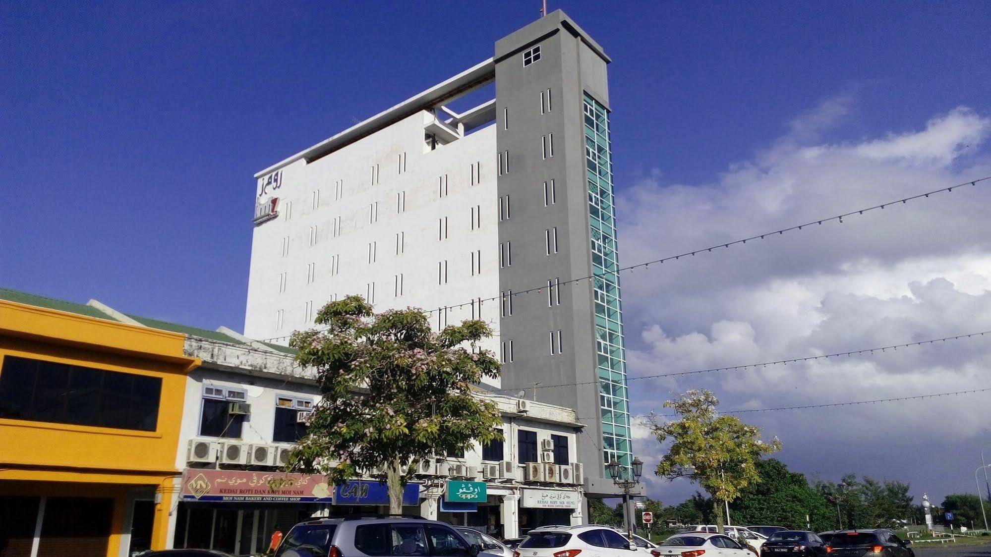 Roomz Hotel Seria Екстер'єр фото